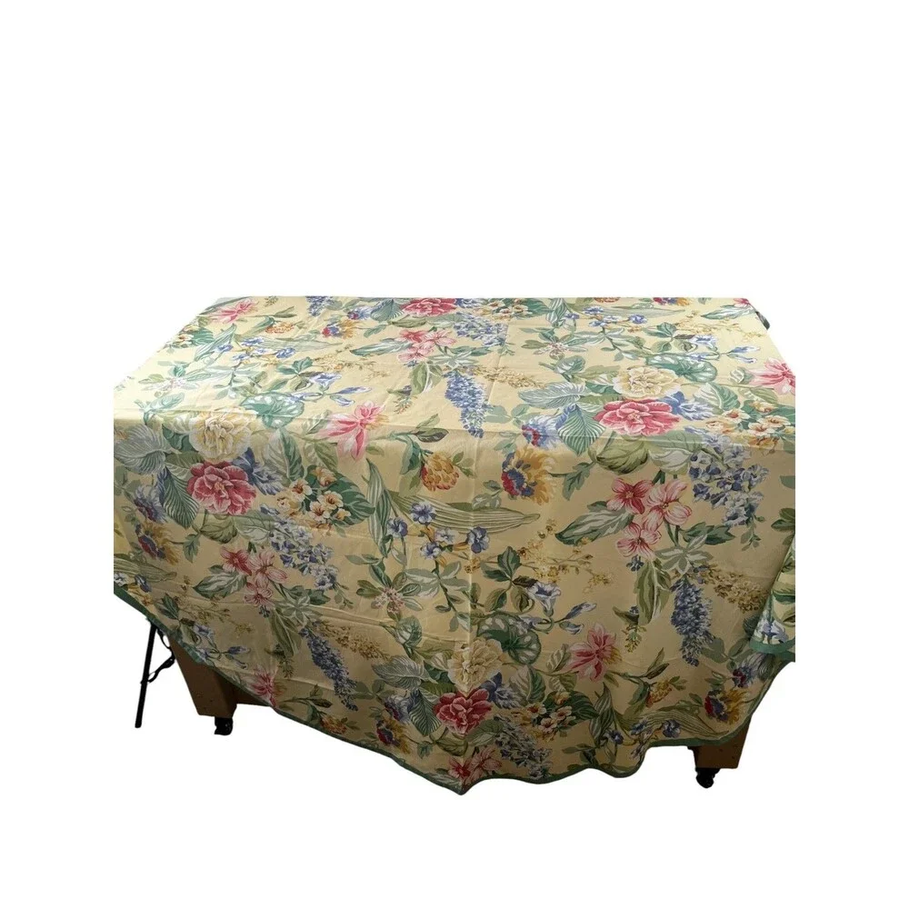 Thomasville Tablecloth 70 x 66